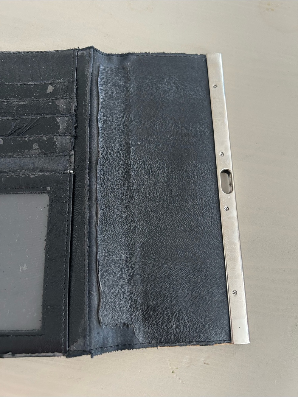 Gucci Black Leather Continental Wallet - Picture 7 of 8